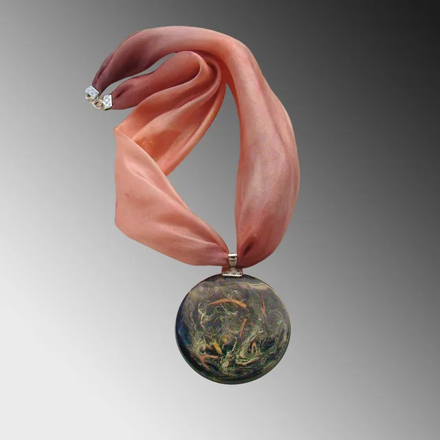 Central Presence necklace CPAF1